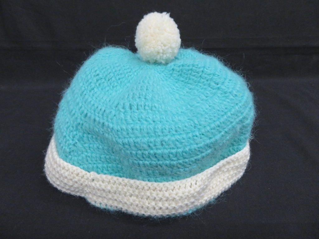 手編みの毛糸の帽子